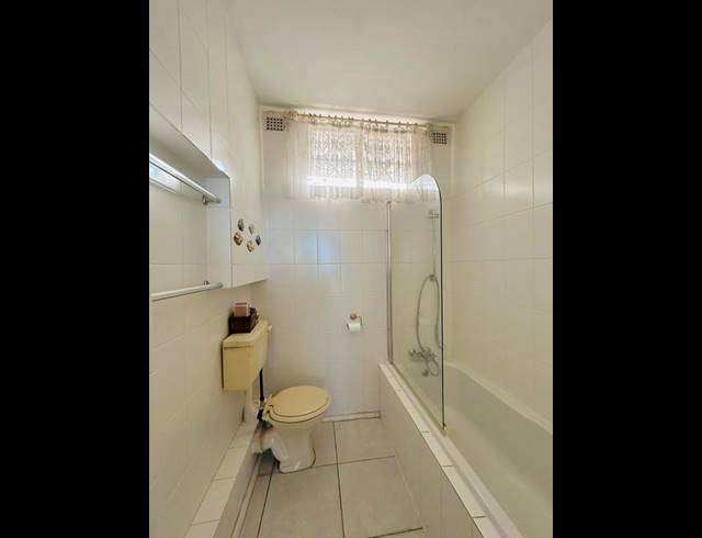 1 BEDROOM APARTMENT FOR SALE IN MARGATE BEACH